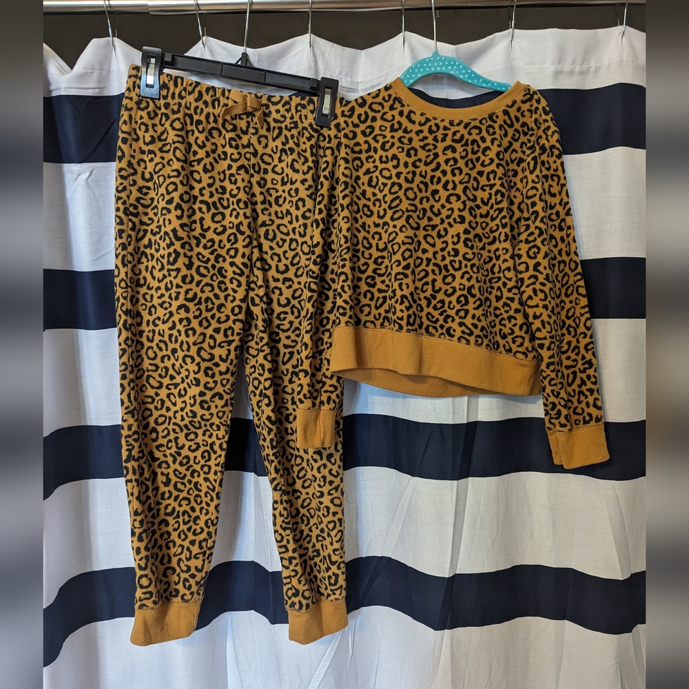 Old navy fleece jogging set